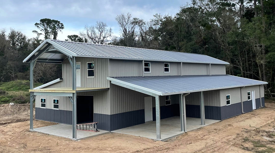 40x40 One-Bedroom Barndominium with Loft and Garage